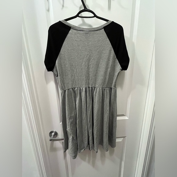 Scoop neck a line skater dress - Picture 3 of 4